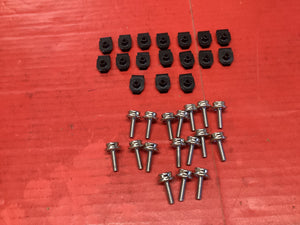 MUSTANG 1965-1967 CONVERTIBLE BOOT SNAP STUD KIT WITH RETAINING CLIPS & NUTS. 34 PIECES (not original)